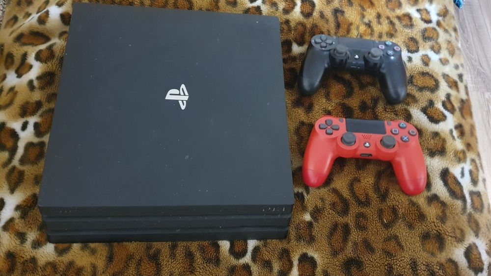 Sony PlayStation 4 PRO 1TB SSD + CoD MW3