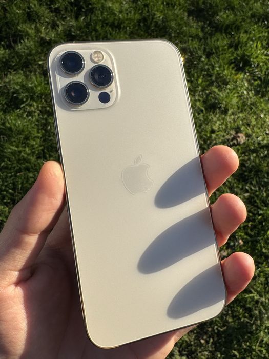 iPhone 12 Pro 128 GB — у відмінному стані