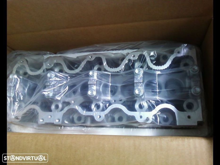 Cabeça / Colaça do motor Toyota Corolla e Avensis 2.0 td 2ct