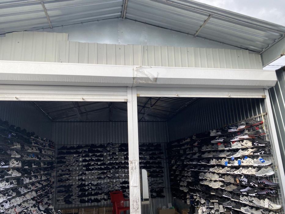 Контейнер на центральному базарі