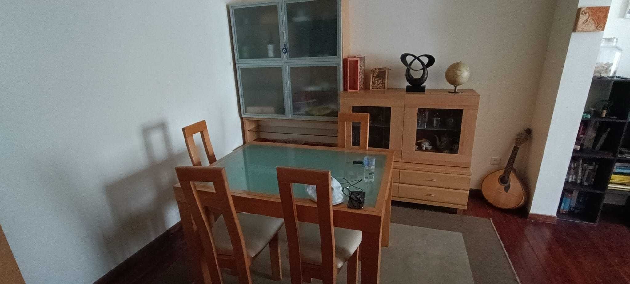 Movel estante de portas
