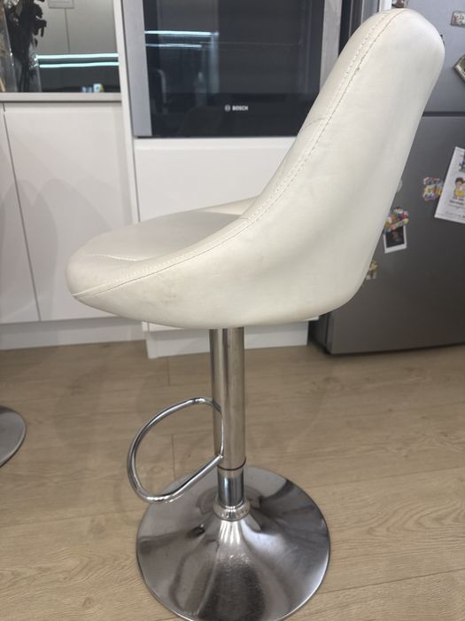 Cadeira/banco  de bar/ cozinha