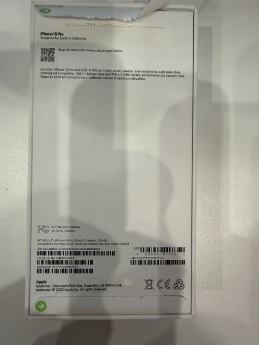 Apple ihone 15 pro 256 black titanium