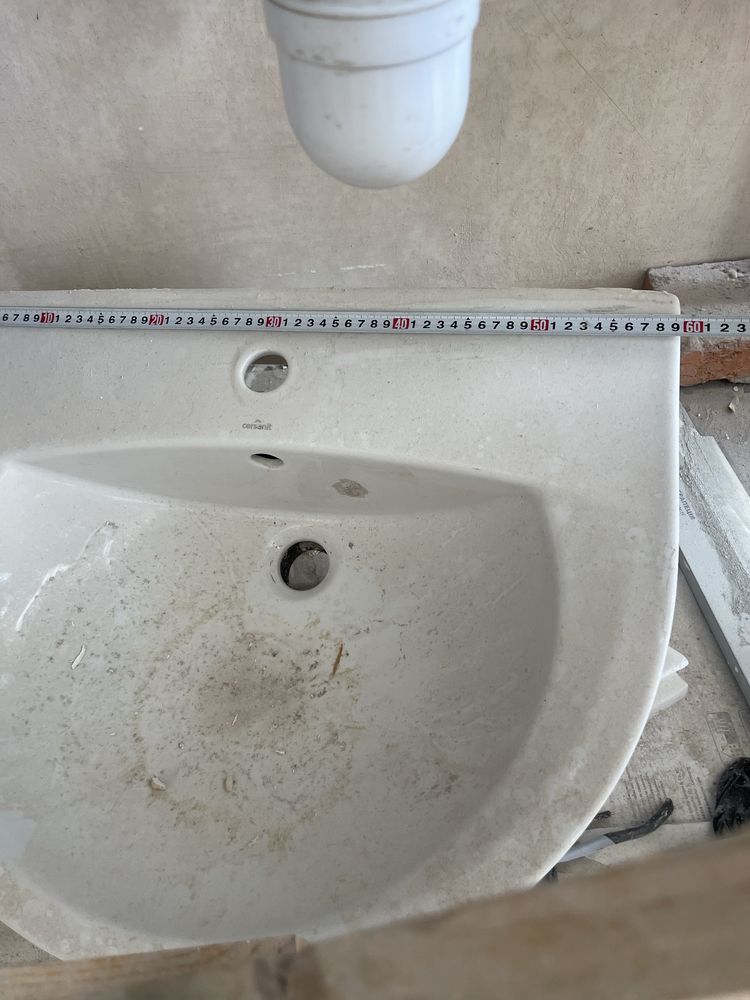 Умивальник на ножке