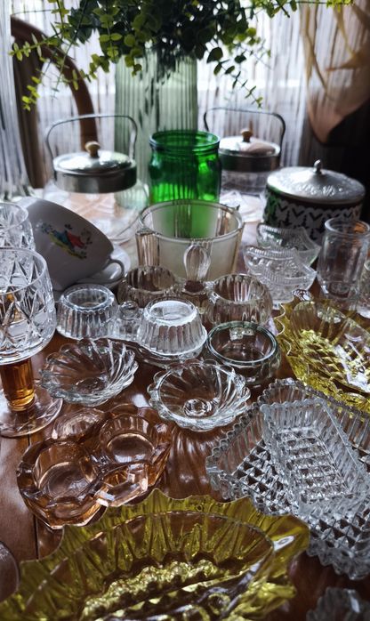 Сахарница цукорниця бокалы рюмки блюдца солонки старинное стекло посуд