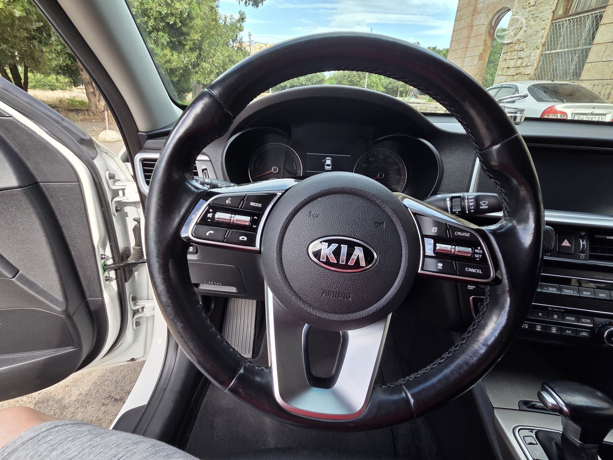 Продам Kia optima hibrid plag in