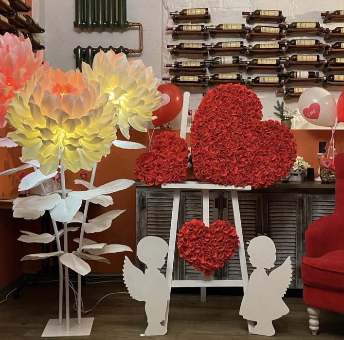 Ростові  квіти  з  ізолону з підсвіткою