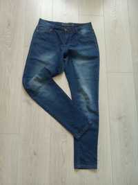 Cienkie jeansy Wardrobe