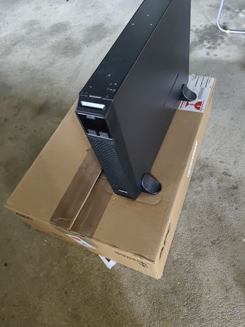 APC Smart-UPS SRT 3000 VA 230 V