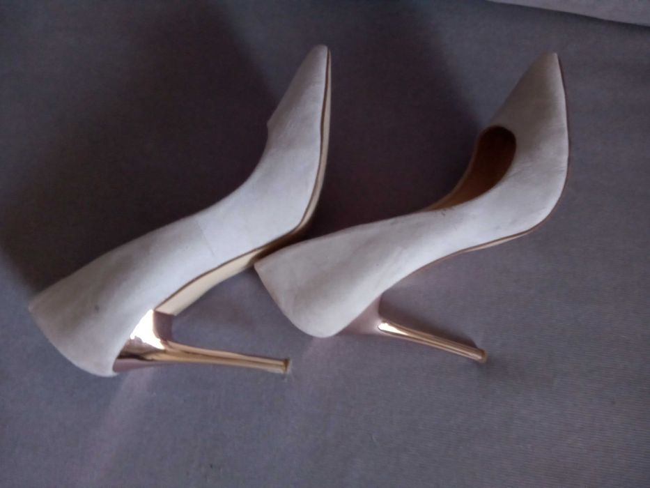 Eleganckie szpilki .