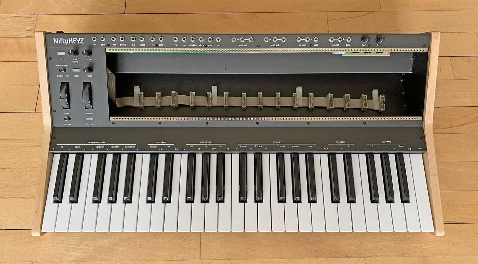 Cre8audio NiftyKEYZ Teclado Synth Polifónico para Eurorack Modular