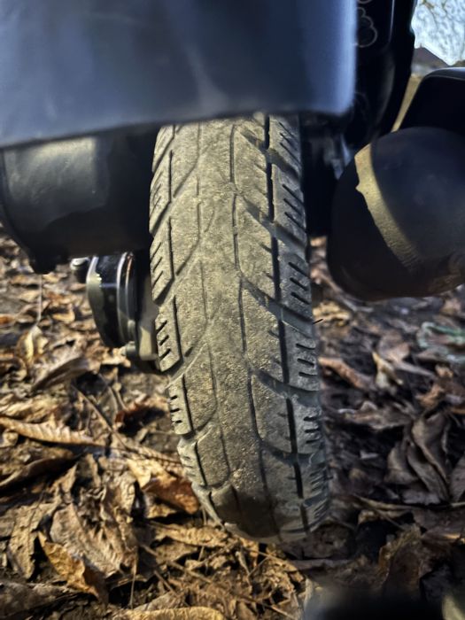 Скутер Suzuki lets 2 бабочка