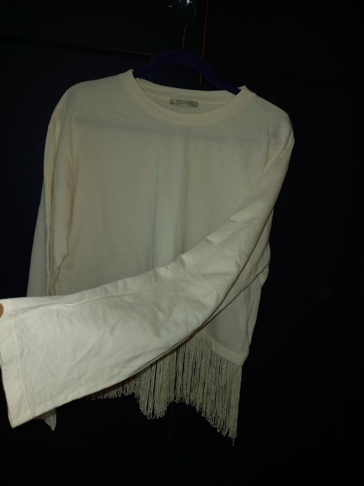 Kremowa bluzka z frędzlami M