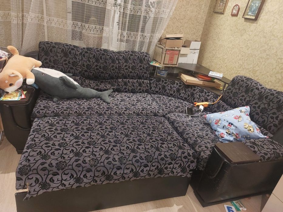 Отдам диван угловой Меркурій