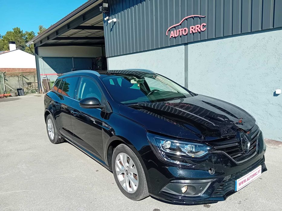 Renault Megane Sp. Tourer 1.5 Bluedci Limited c/IVA (pequeno sinistro)