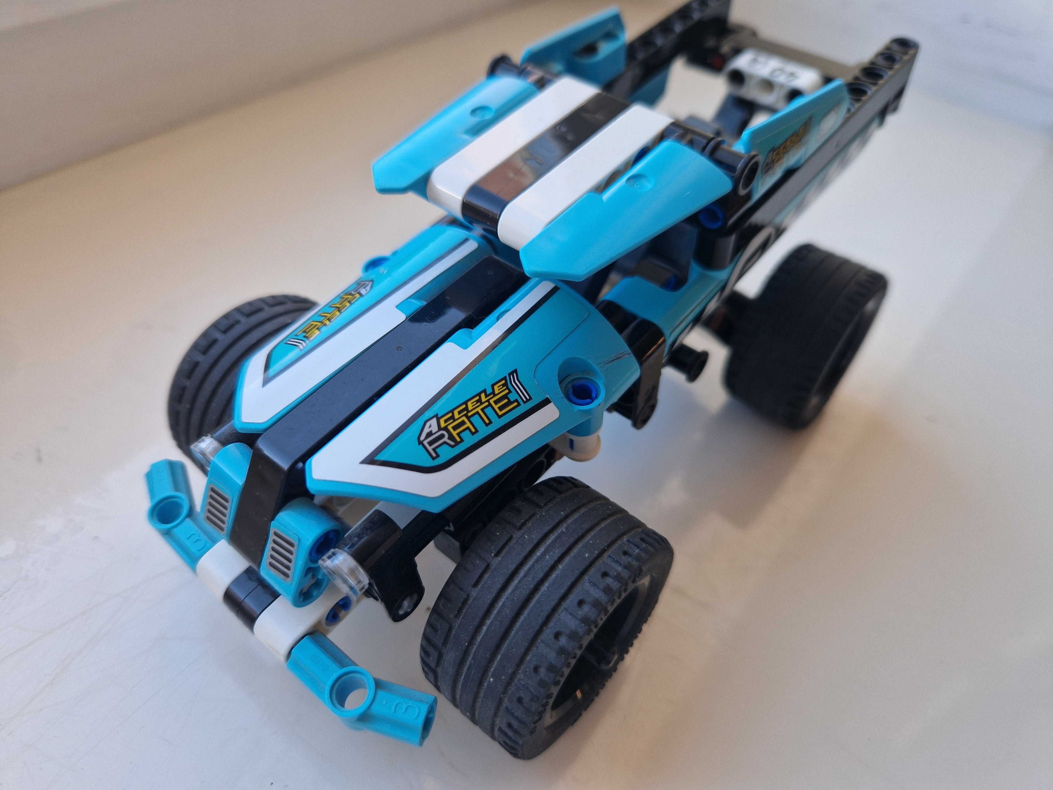 Oryginalny samochód Lego Technics z wyrzutnią