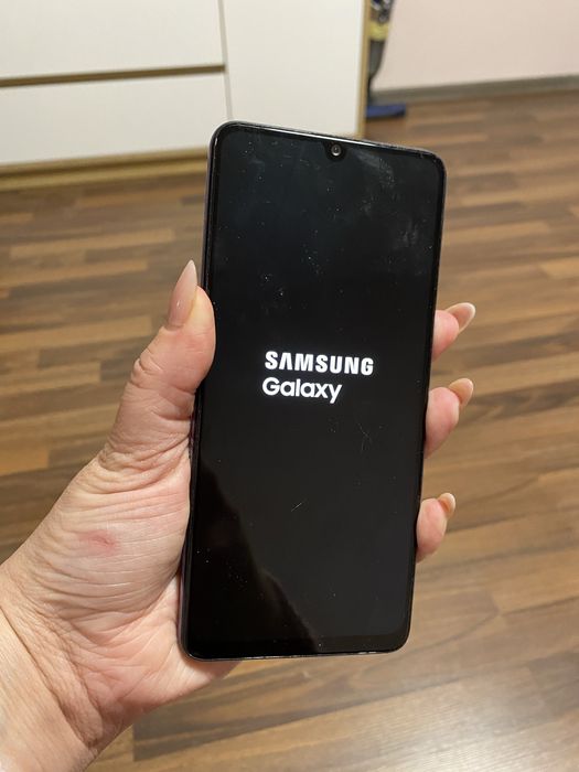 Продаю самсунг galaxy A30