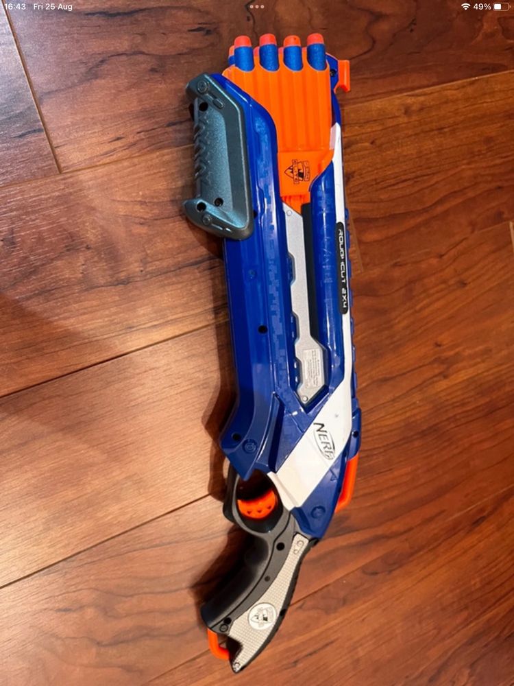 Caçadeira nerf com 6 balas