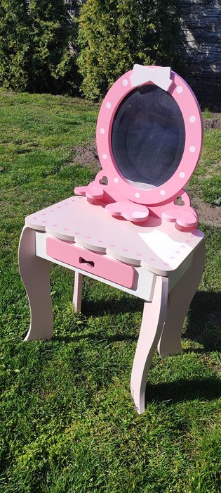 Toaletka drewniana z lustrem