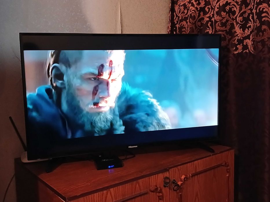 Продам телевизор HISENSE