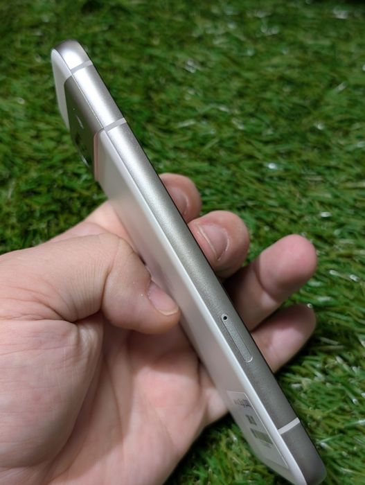 Google pixel Porcelain 8a 8/128Gb (20392) Neverlock  30 циклів