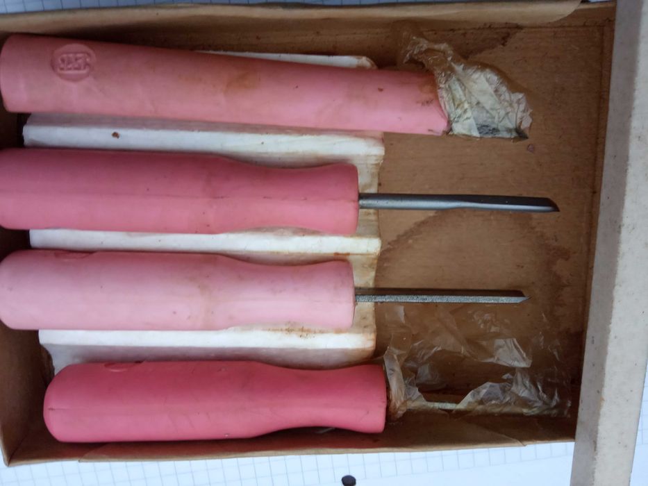 набор для резьбы по дереву для детей , новый, ссср