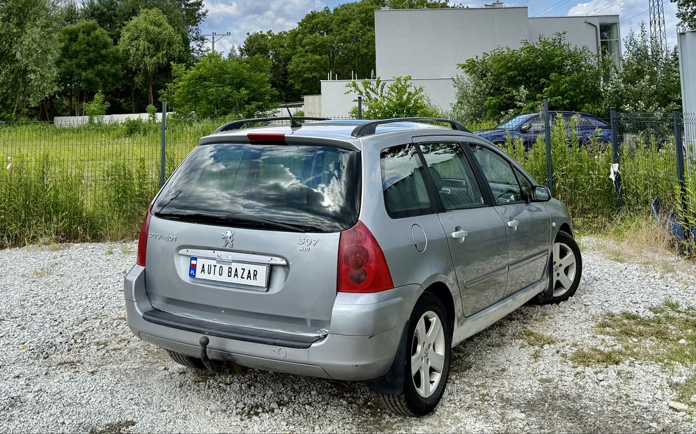 Peugeot 307 SW 2.0 HDI * 2004 * 7-Osob * Klima * Alu * Hak * Zadbany