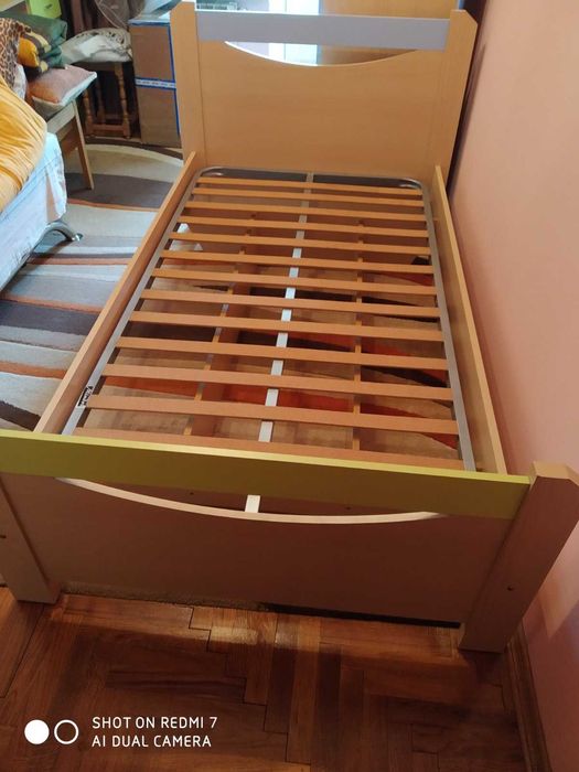 Дитячий письмовий стіл з двома тумбочками, Дитяче ліжко, Дитяча шафа