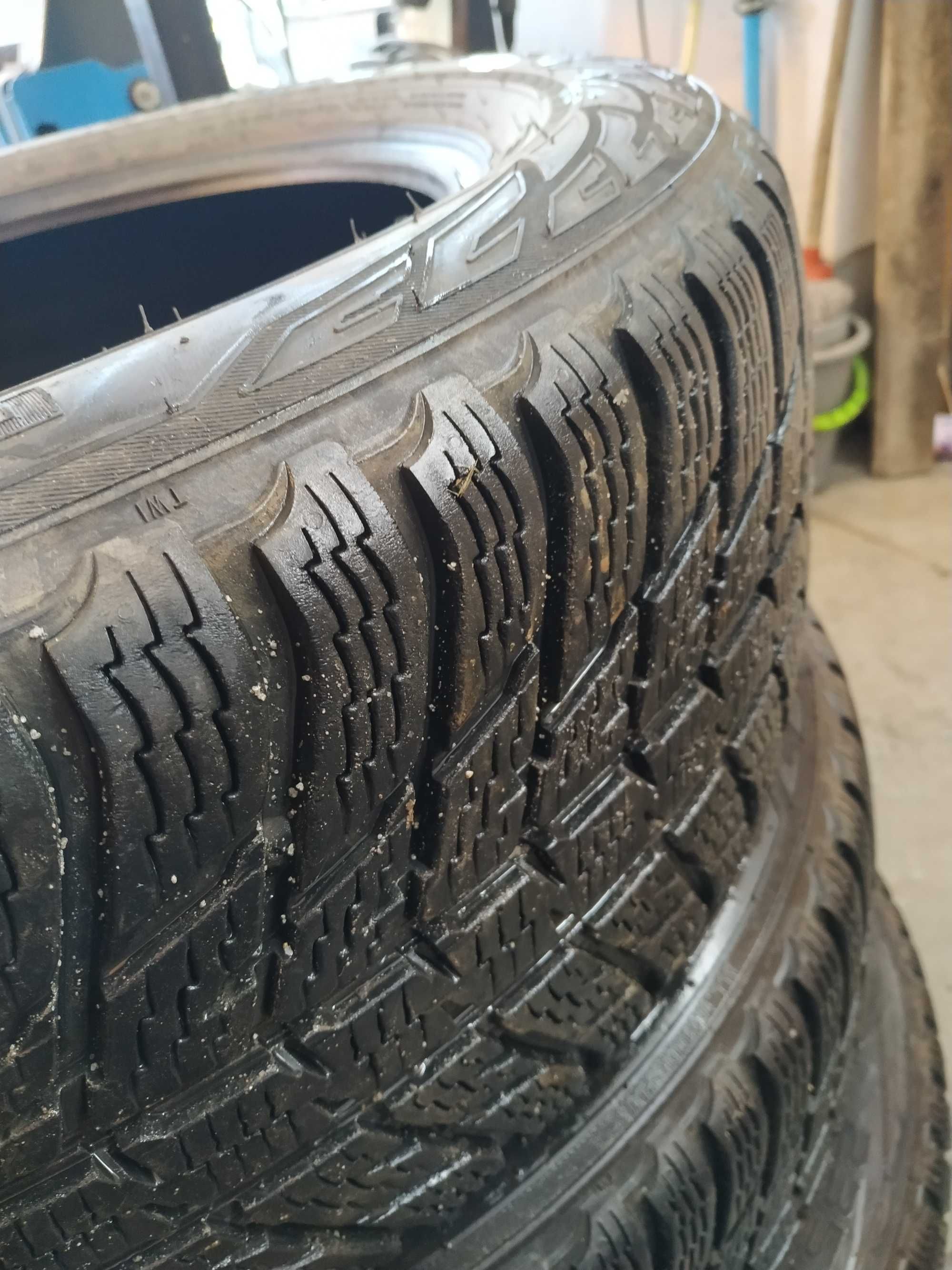Opony zimowe NOKIAN 235/55R18 104H XL WR SUV3 komplet 4szt.