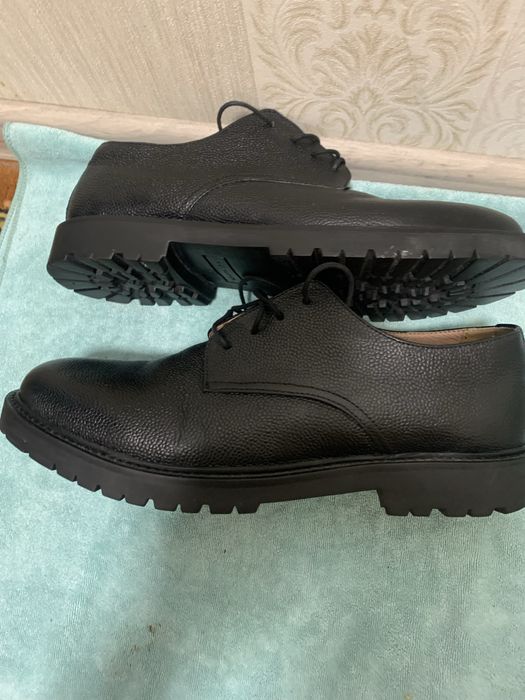 Продам мужские туфли . Натуральная кожа 43 размер.