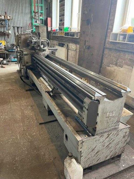 Tokarka przemysłowa z długim łożem - likwidacja zakładu mechanicznego