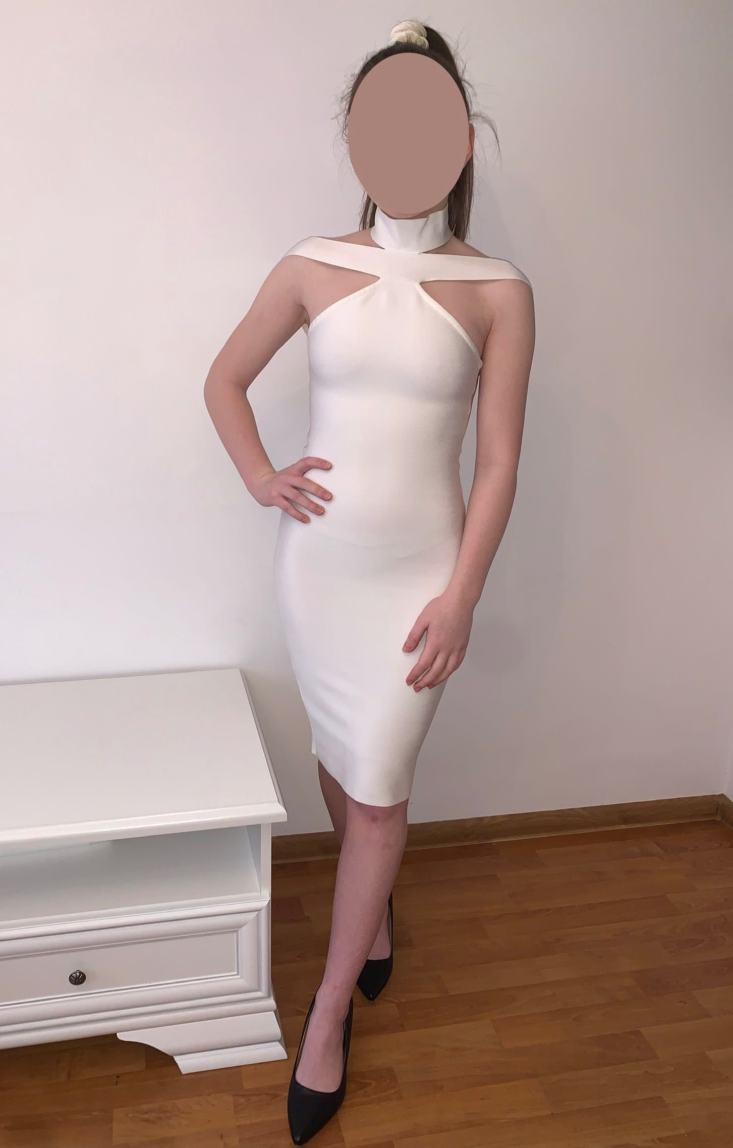 Biała bandażowa sukienka XS Boco Clothing