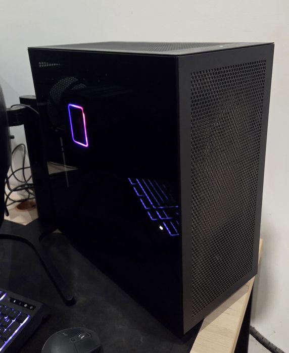 Komputer gamingowy RTX4070/I7-14700KF/2,5Tb SSD/64 RAM DDR5