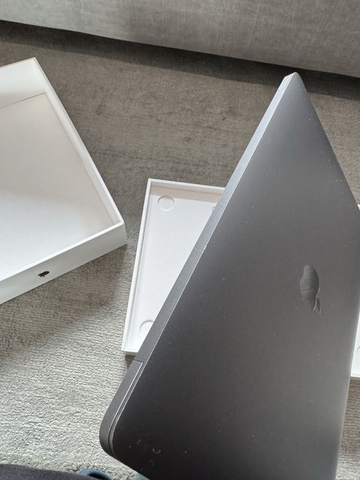 Apple Macbook air m1