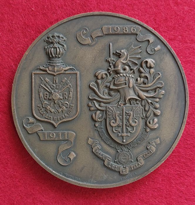 Medalha comemorativa dos 75 anos da GNR.