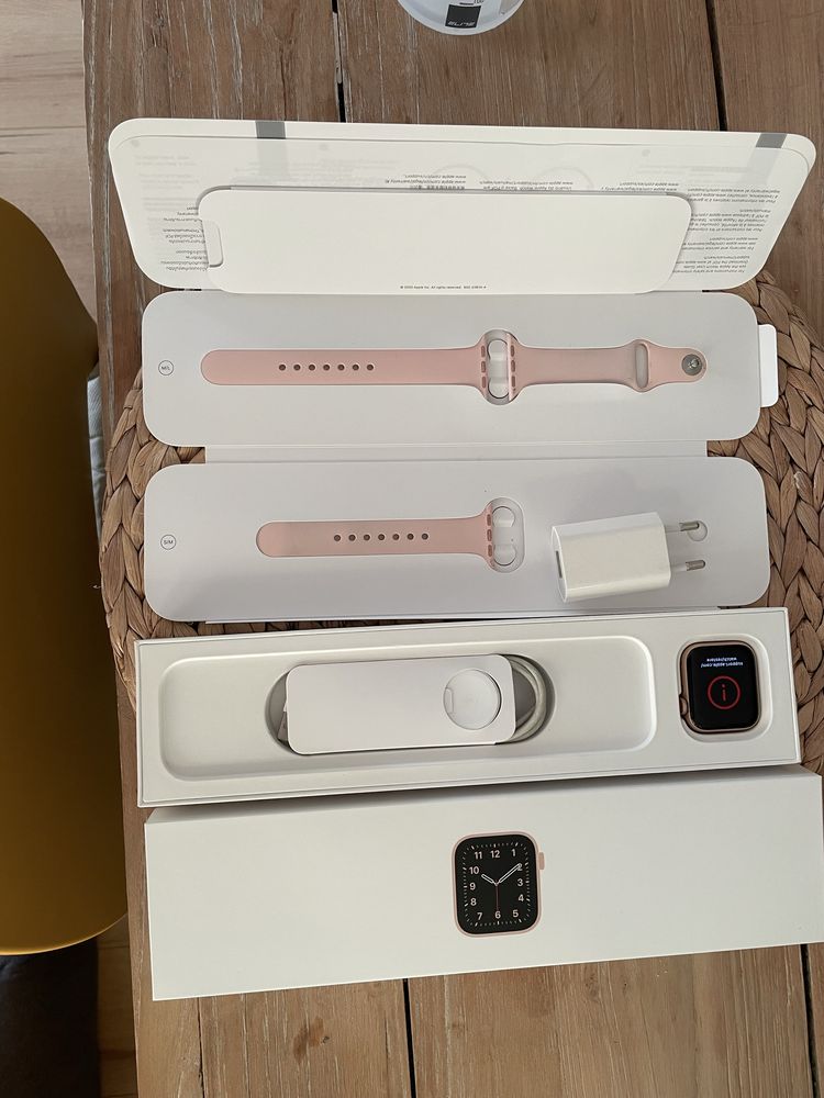 Apple Watch SE Gold Alu Pink Cellular