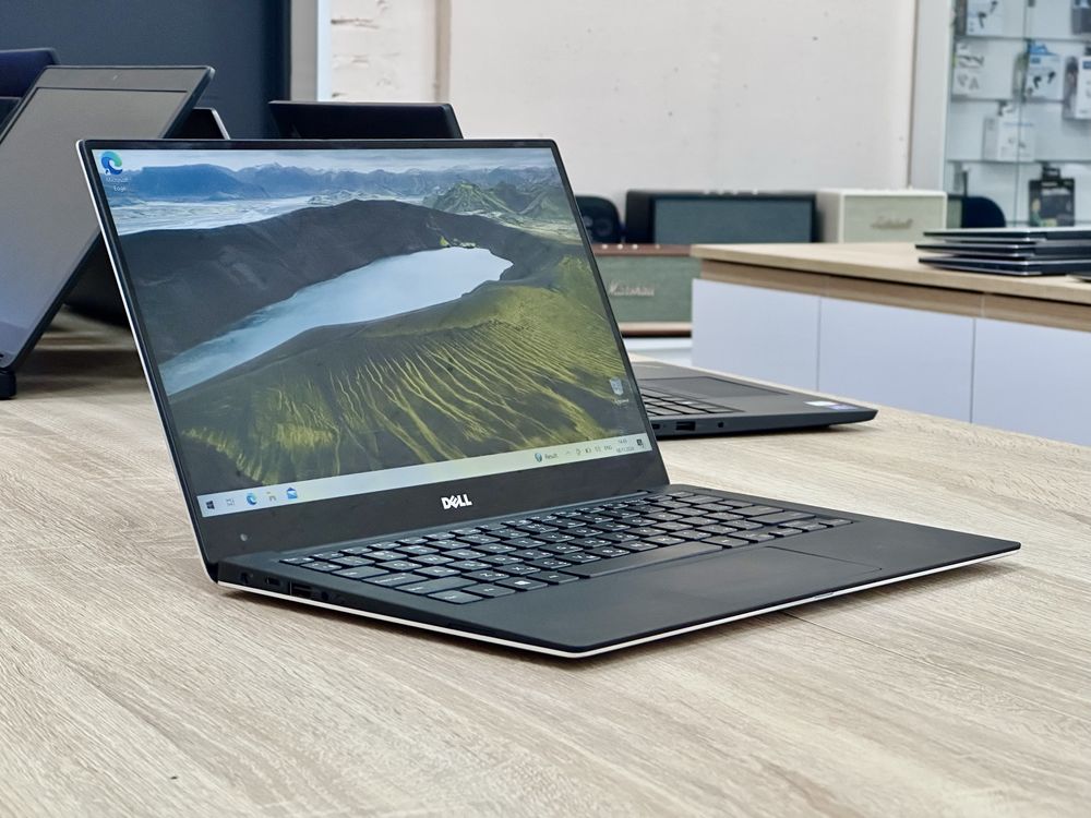 Ультрабук Dell XPS 13 9350 16/512gb i7-6560 13.3" 4K IPS Touch