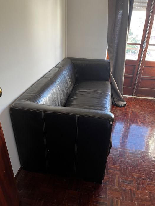 Vendo sofá de pele Preto