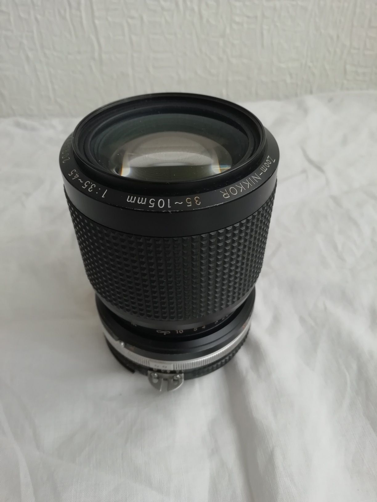 Objetiva  Nikon Zoom 35 - 105 mm 1:3.5-4.5