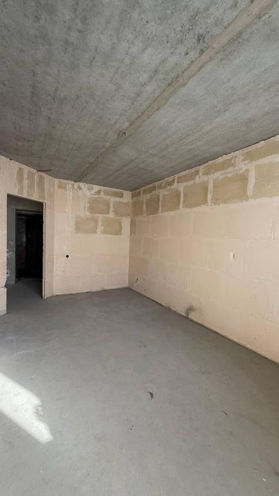 Продам большую 2 комнатную квартиру ЖК Вернисаж (Таирова) 3-228-242