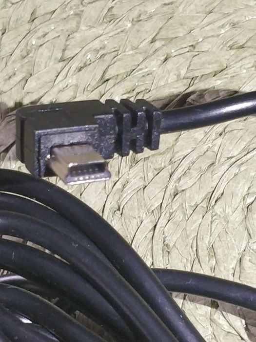 Zasilacz do kamery samochodowej 24h