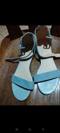Niebieskie sandały roz 40