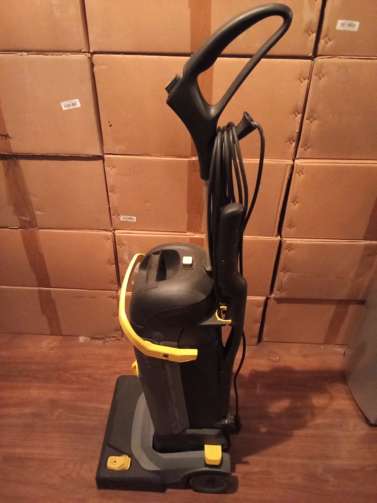 Підлогомиюча машина Karcher BR 30/4 C Adv