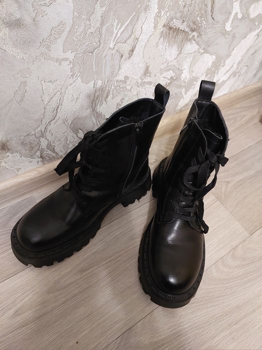 Ботинки зимові жіночі 41 розмір