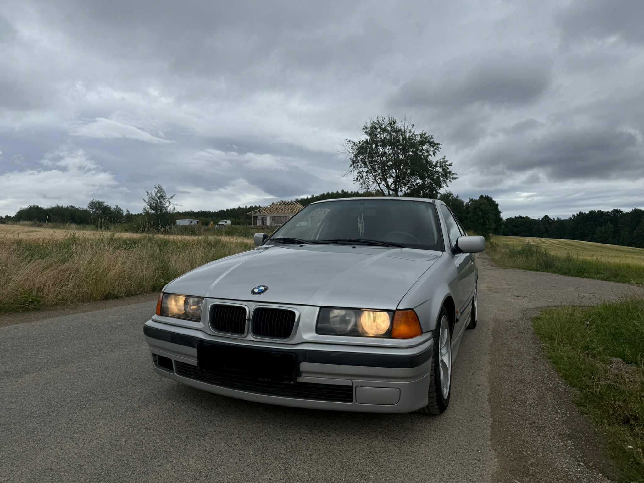 E36 316 i 1.9 benzyna