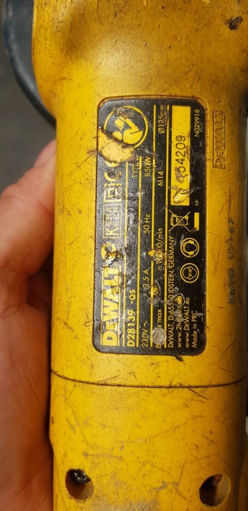 Dewalt D28139 szlifierka uszkodzona
