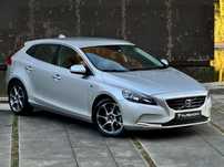 Volvo V40 1.6 D2 R-Design Momentum