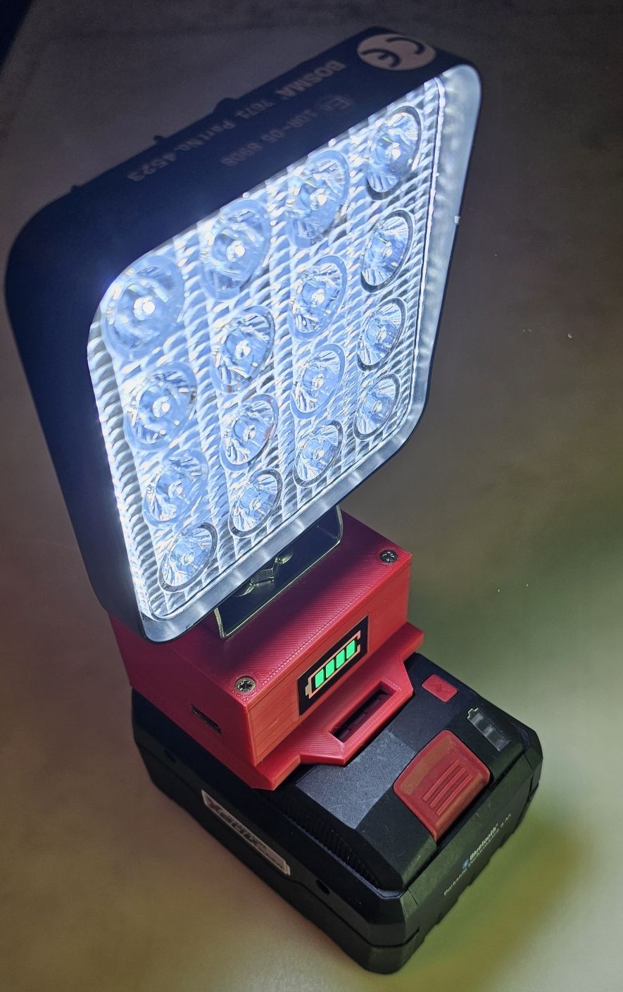 Lampa robocza do akumulatora Parkside 20v_v3 z USB do ładowania