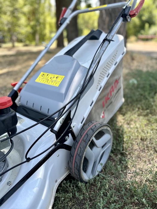 Газонокосилка Ikra Mogatec IBRM 2351 TL бензиновый самоходный