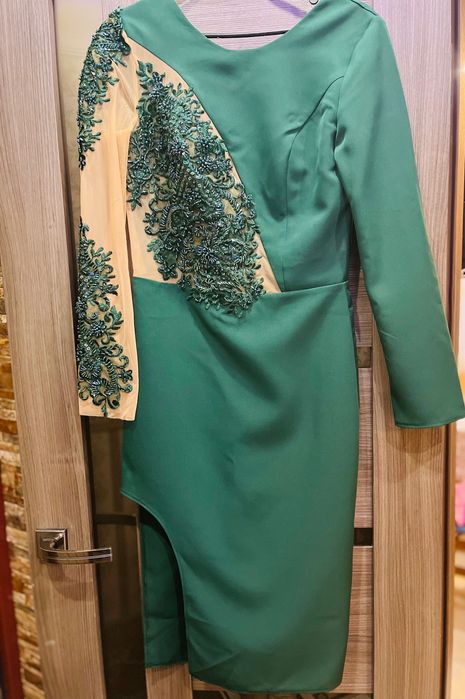 Продам      Плаття